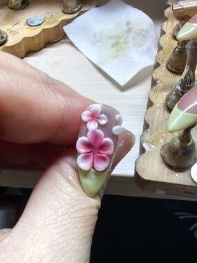 (Coming soon)Floral 3D Press-On Nail Set – Pink & Green